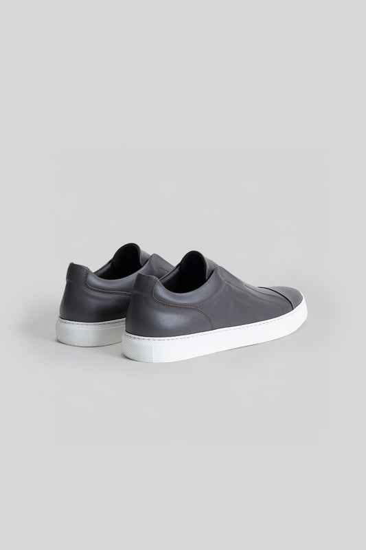 Delta Sneaker