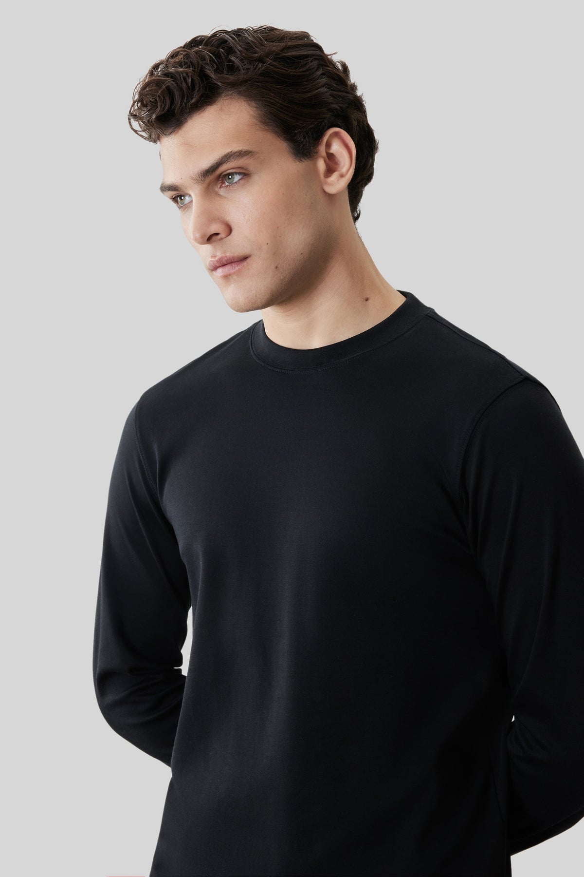 Men's Pima Cotton Long Sleeve Crew Neck T-Shirt in Black