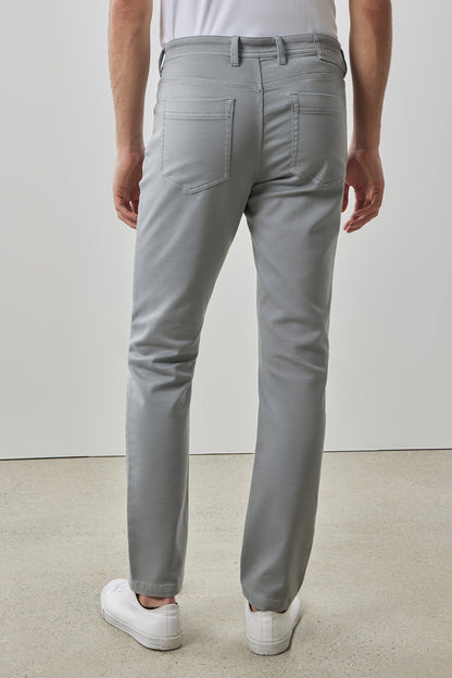 Linear Stretch Pant in Light Grey
