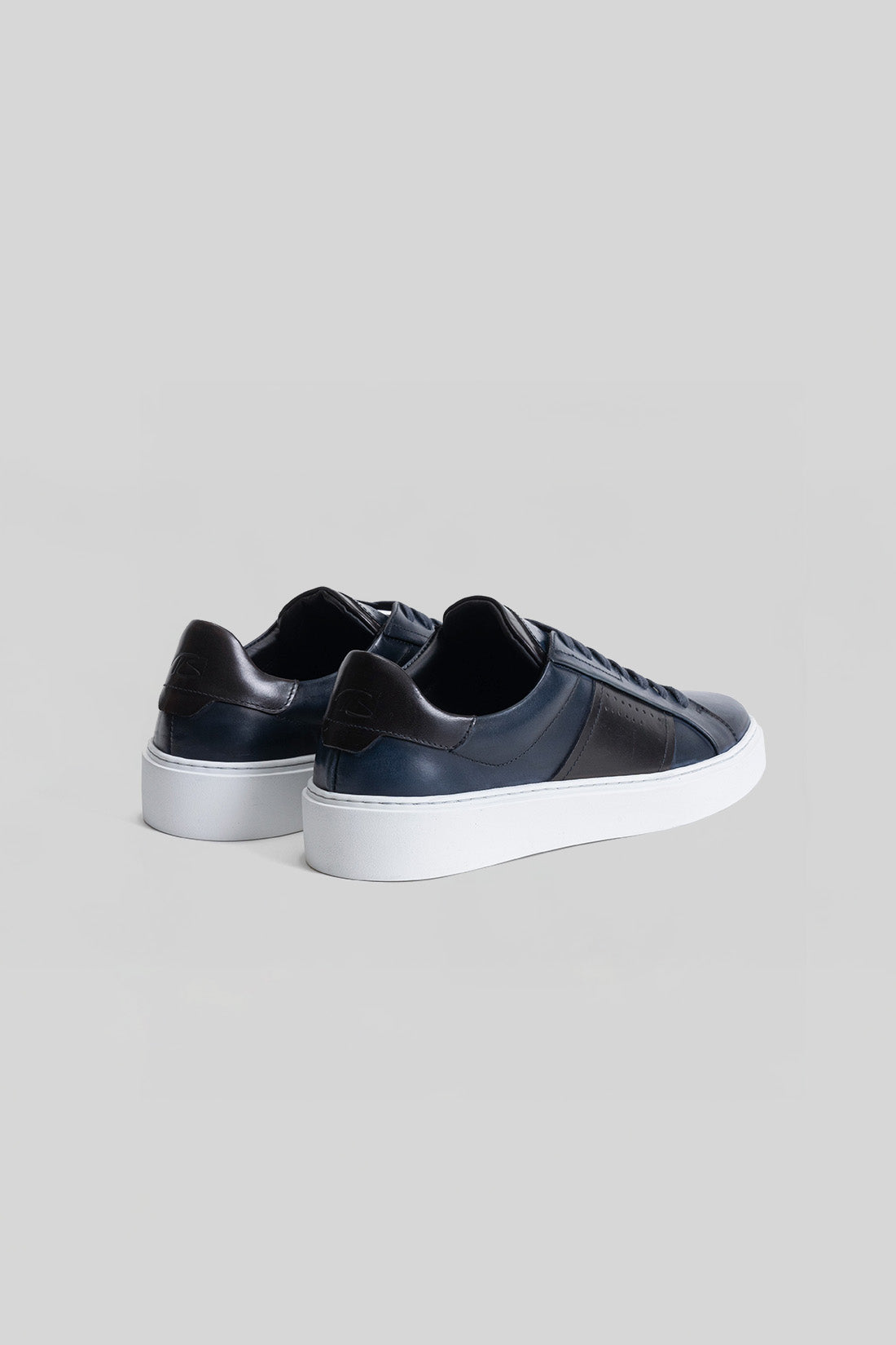 Dion Sneaker