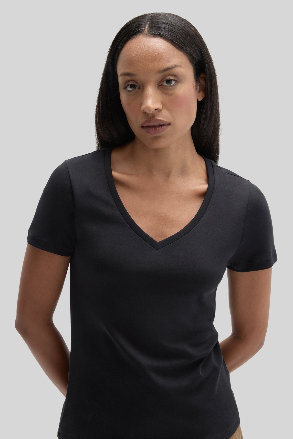 The Barakett Women's V Tee
