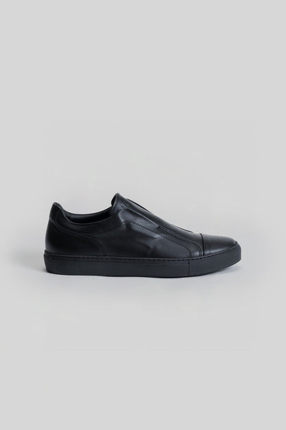 Delta Sneaker