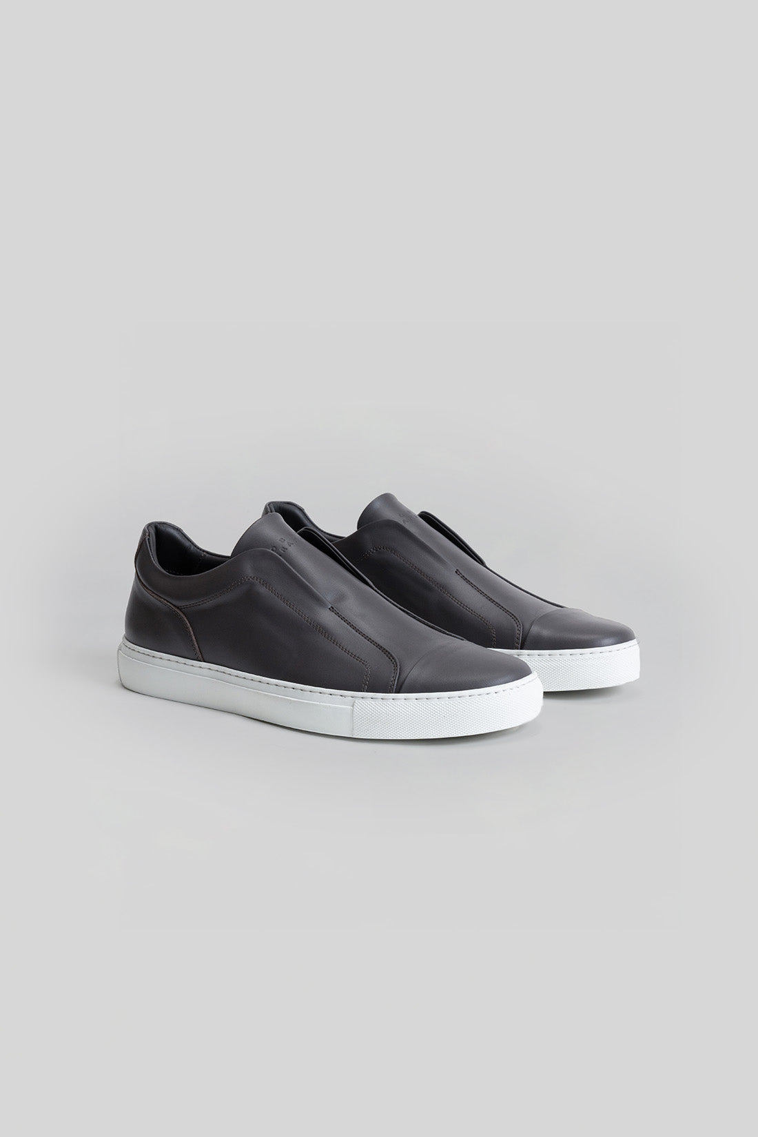 Delta Sneaker