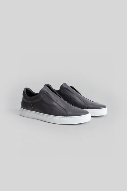 Delta Sneaker