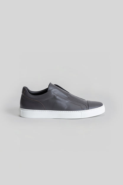 Delta Sneaker